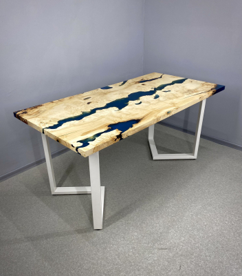 Обеденный стол "Сахара" из натурального дерева Клён и эпоксидной смолой фото
