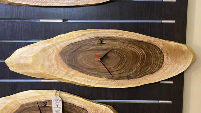Настінний годинник "Святовит" з натурального дерева Горіх  фото