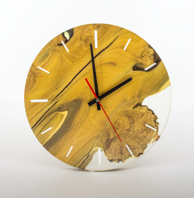 Настенные часы Crystalline из натурального дерева Акация и эпоксидной смолой фото