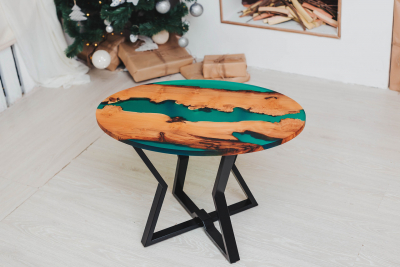 "Velvet" coffee table made of natural Acacia wood and epoxy resin 