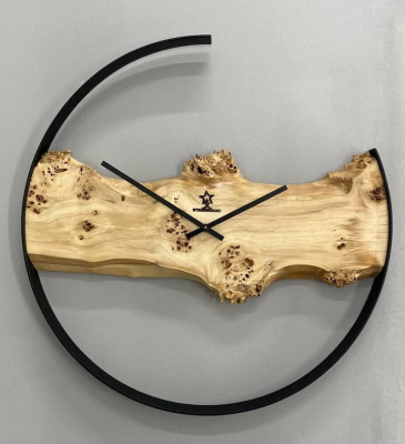 Wall clock made of natural poplar wood 