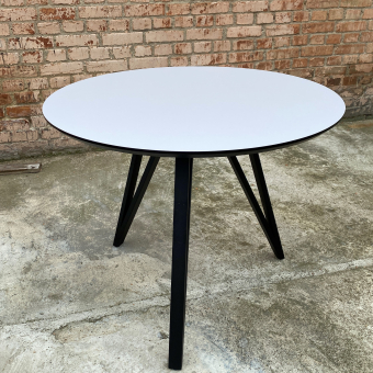 Round white HPL dining table (Arpa 0249 ERRE)