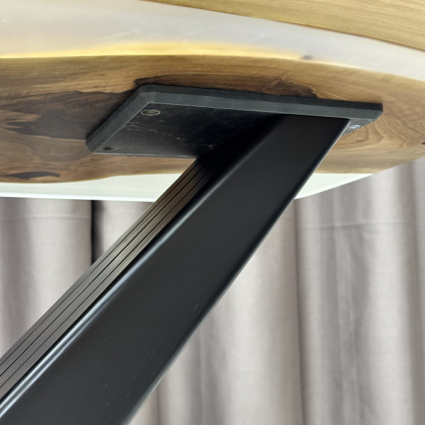 Dining table “Y-FORM” Walnut wood with transparent epoxy resin
